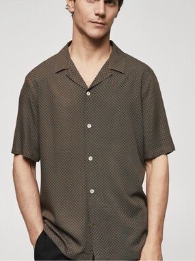 Flowy camp collar geometric button up short sleeve shirt